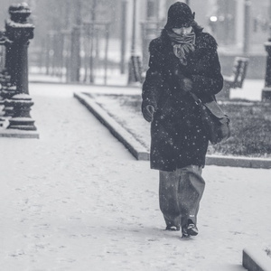 蓝手套哥训猴原版视频完整版
